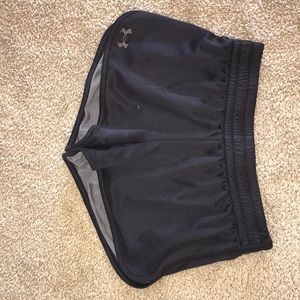 UNDER ARMOUR shorts